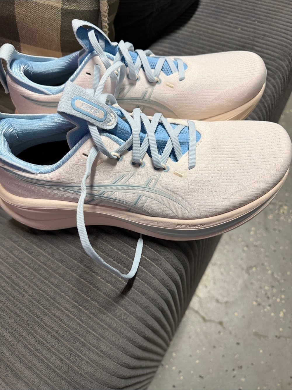 ASICS Women's White & Light Blue Athletic Running Shoes